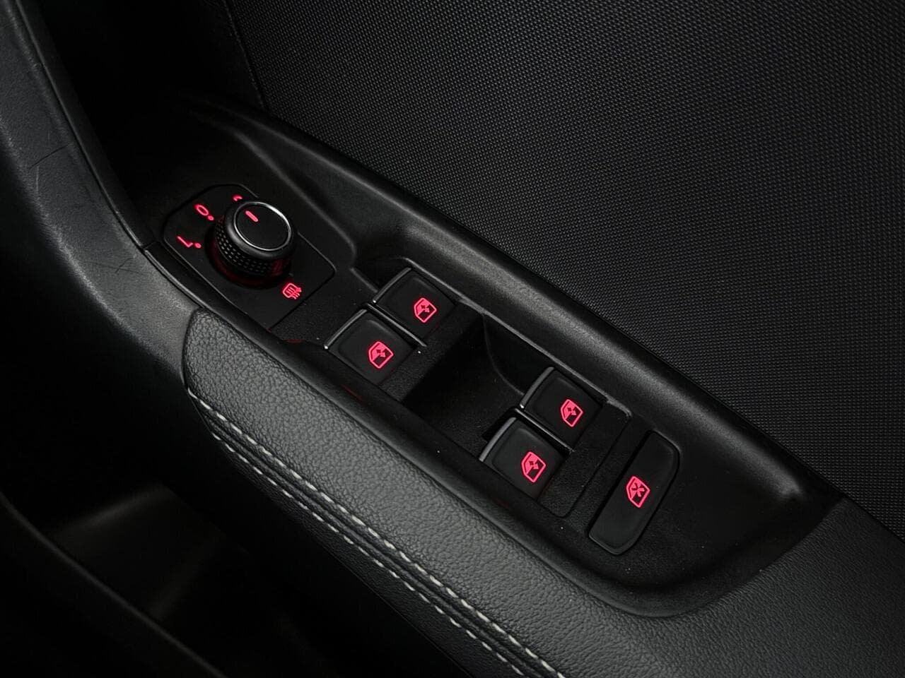 Audi A1 thumbnail Misc Controls