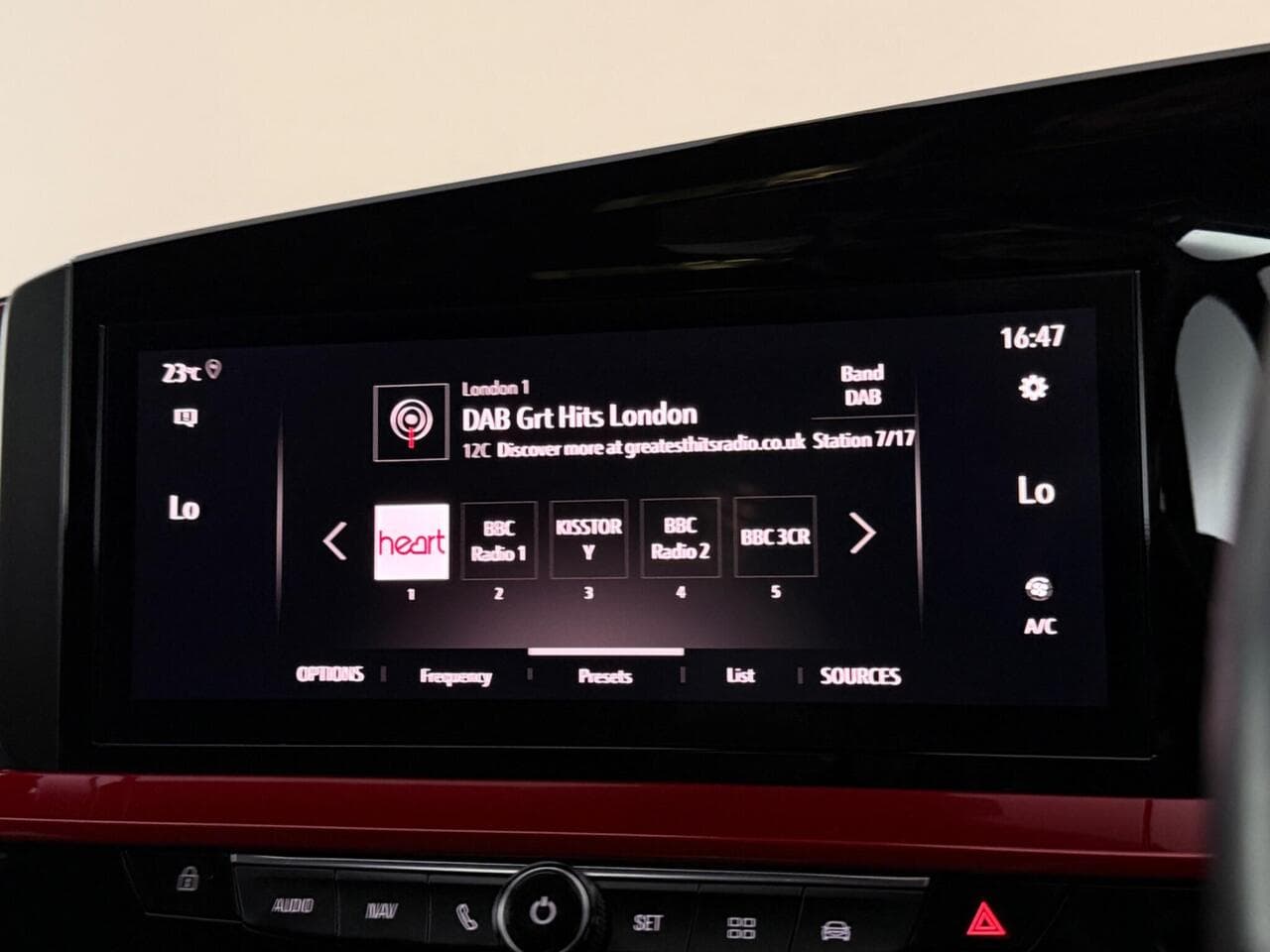 Vauxhall Mokka thumbnail Infotainment System