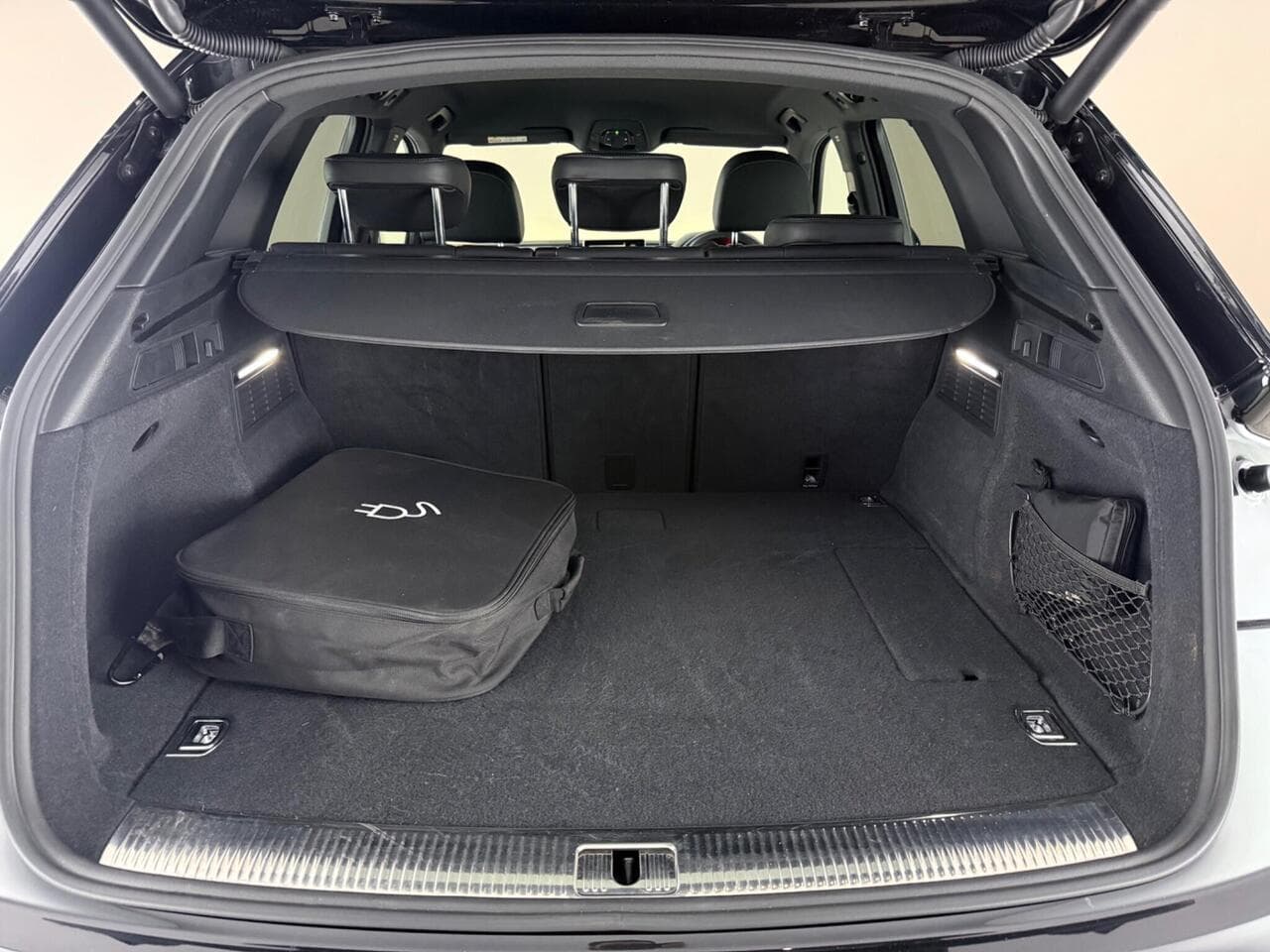 Audi Q5 thumbnail Boot