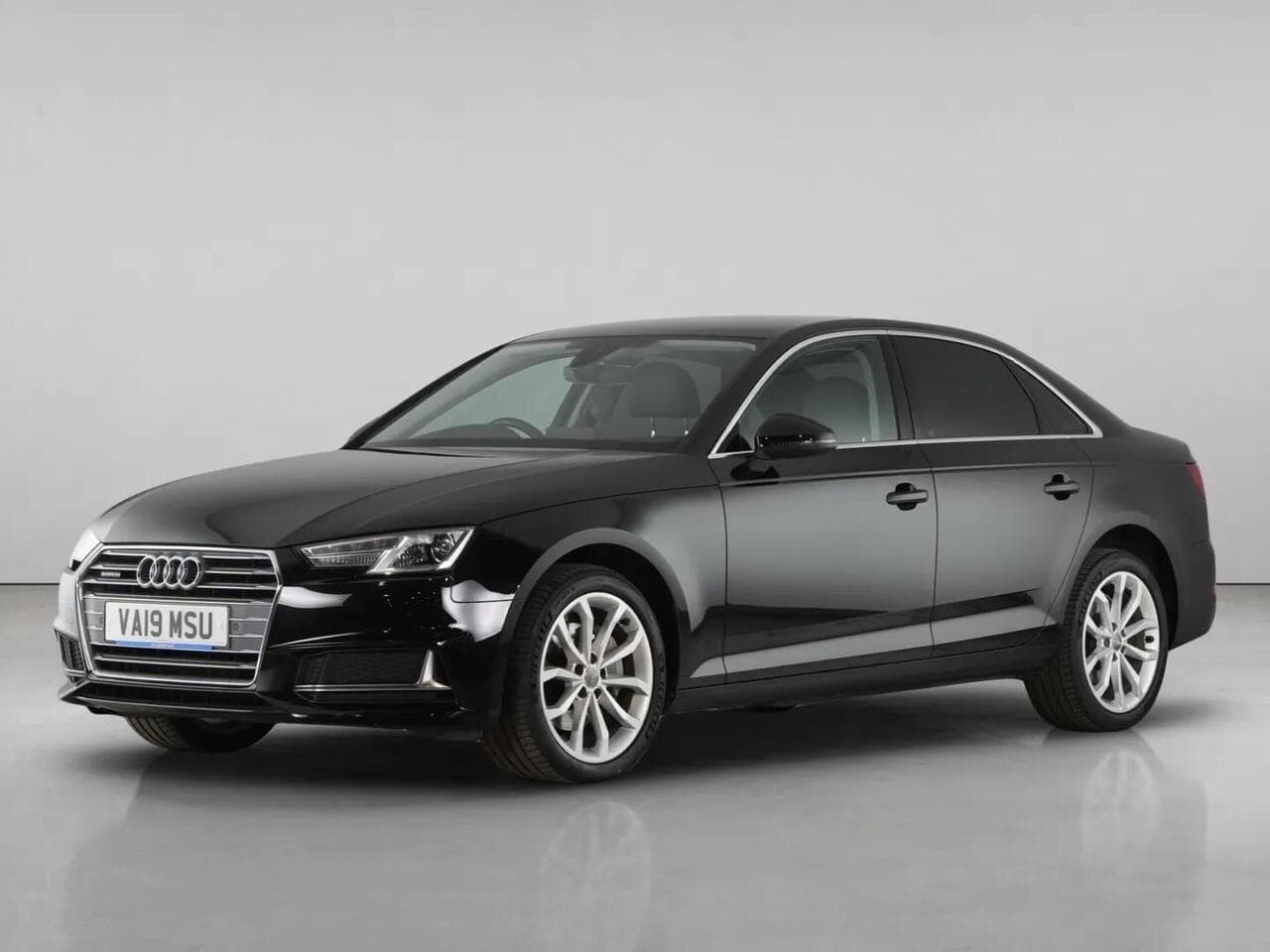 Audi A4 thumbnail Front Left