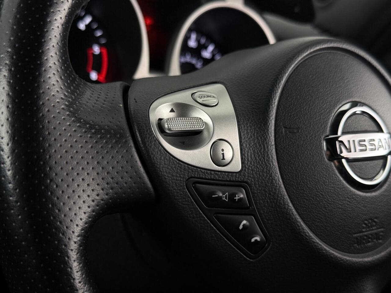 Nissan Juke thumbnail Misc Controls