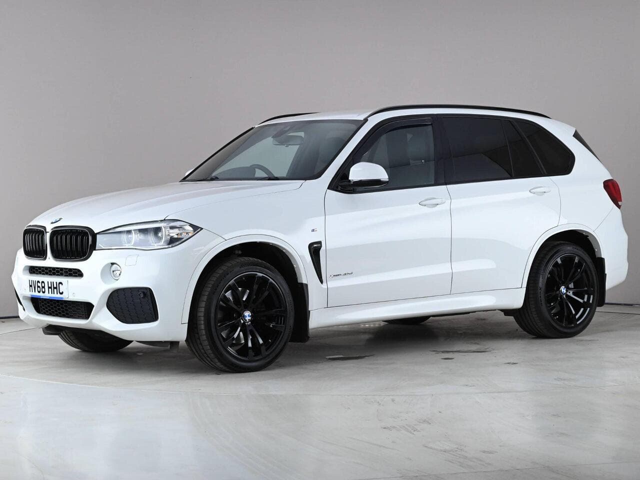 BMW X5 thumbnail Front Left