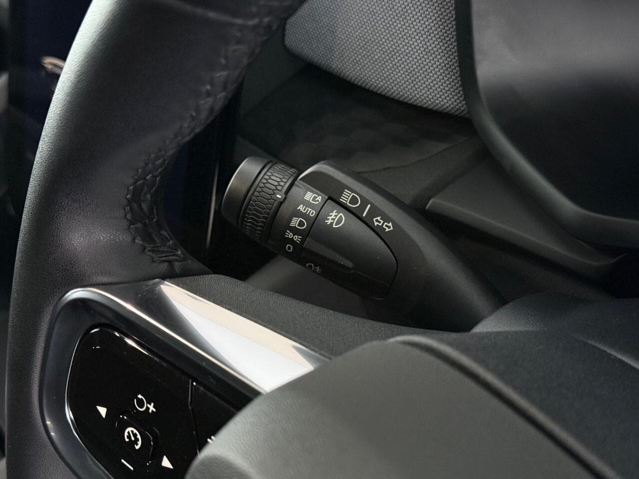 Polestar Polestar 2 thumbnail Misc Controls
