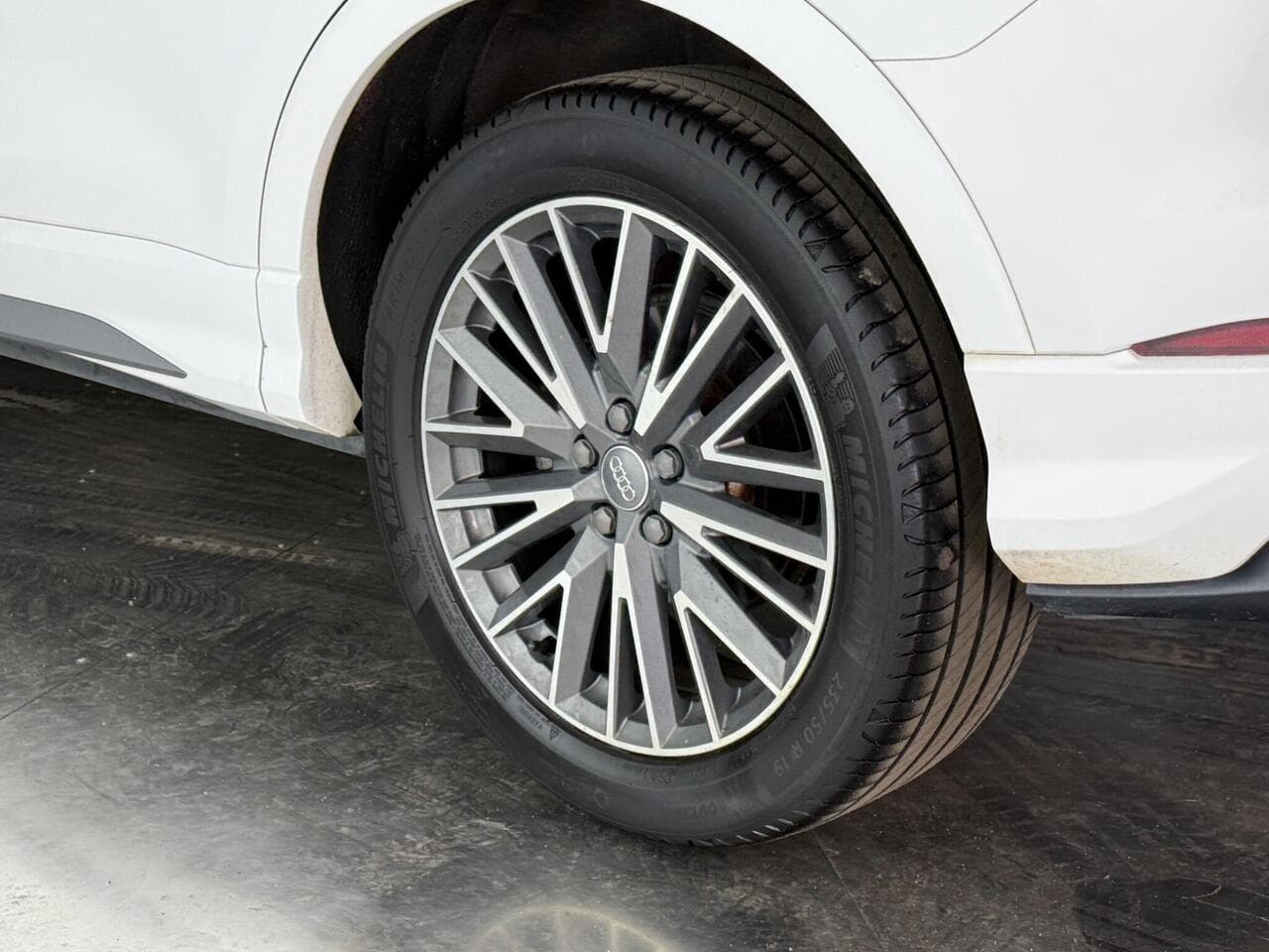 Audi Q3 thumbnail Wheel