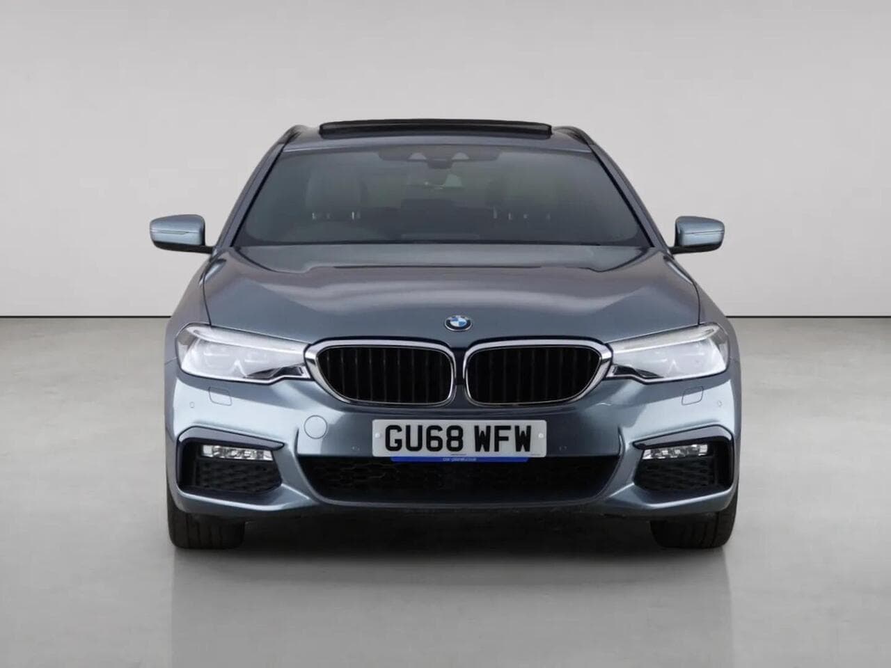 BMW 5 Series thumbnail Front