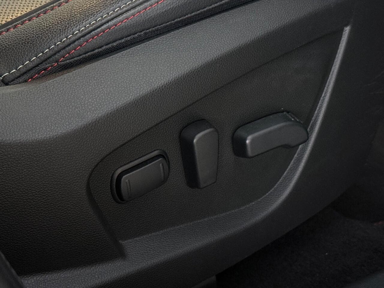 Renault Arkana thumbnail Misc Controls