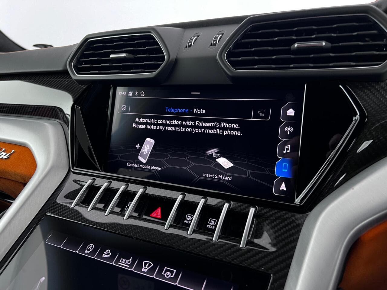 Lamborghini Urus thumbnail Infotainment System