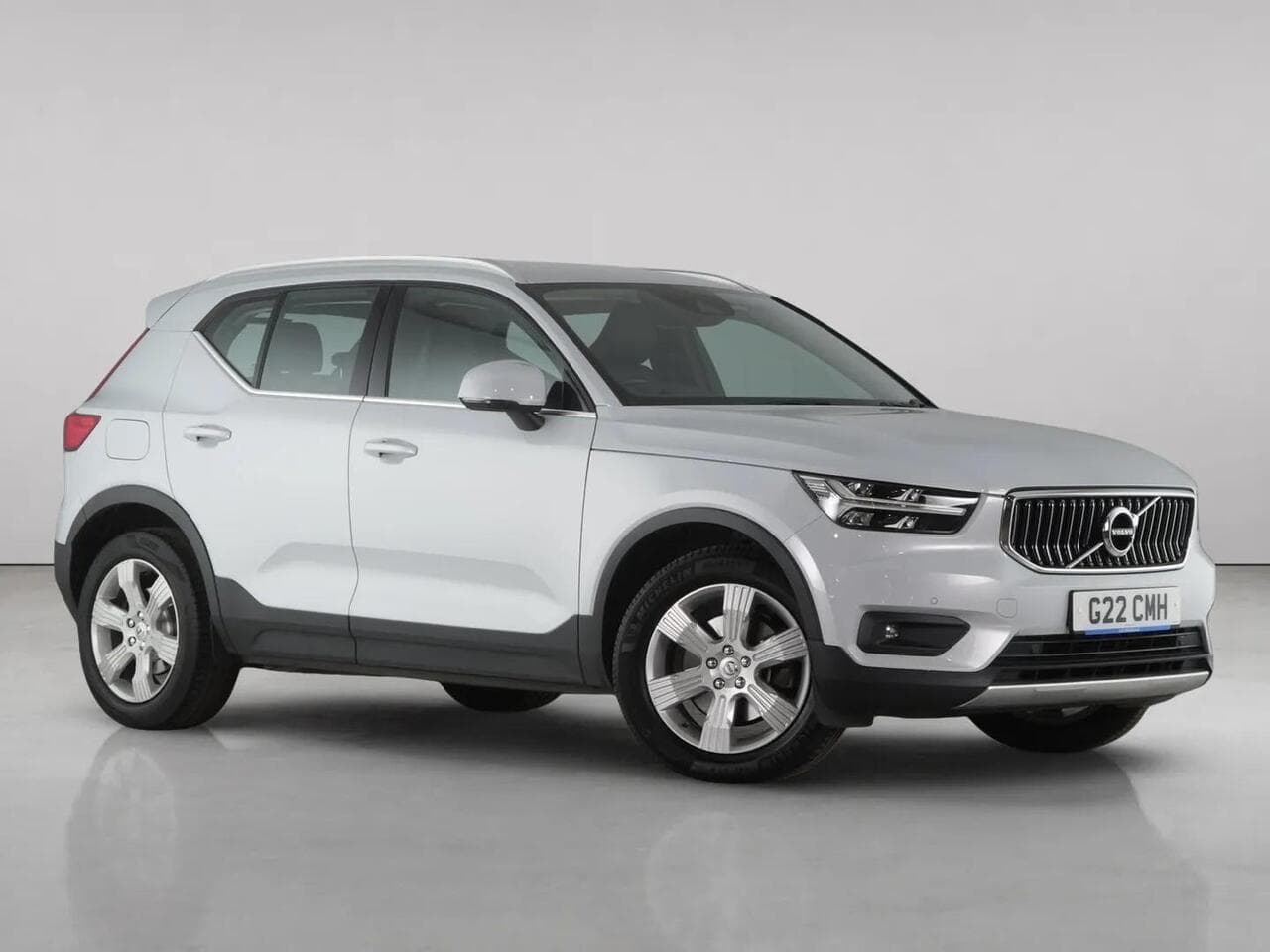 Volvo XC40 - Volvo XC40 2.0 B4 MHEV Inscription SUV 5dr Petrol Hybrid Auto Euro 6 (s/s) (197 ps)