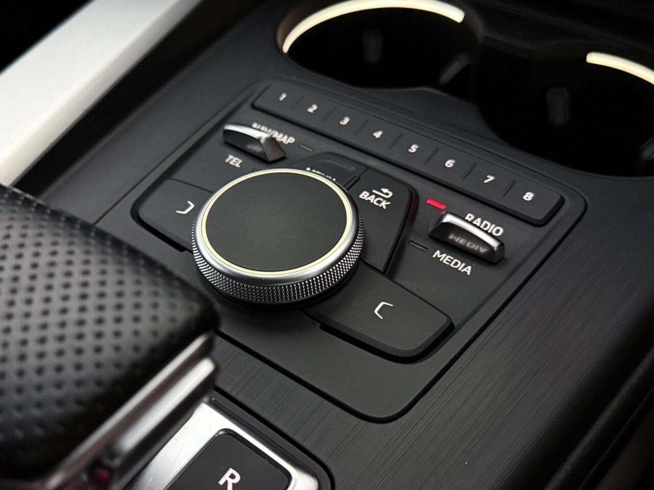 Audi A4 thumbnail Misc Controls