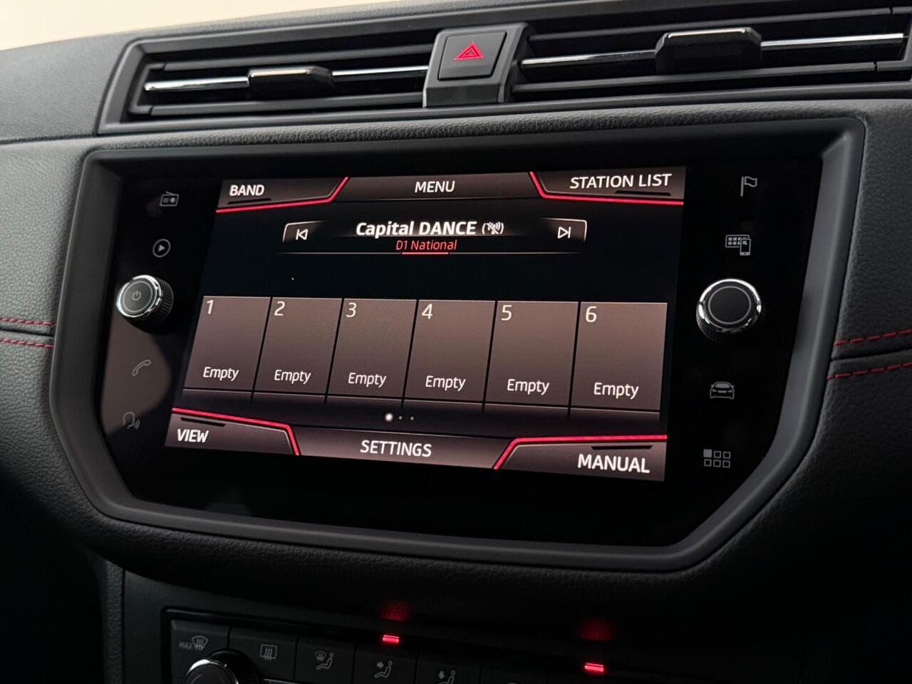 SEAT Arona thumbnail Infotainment System