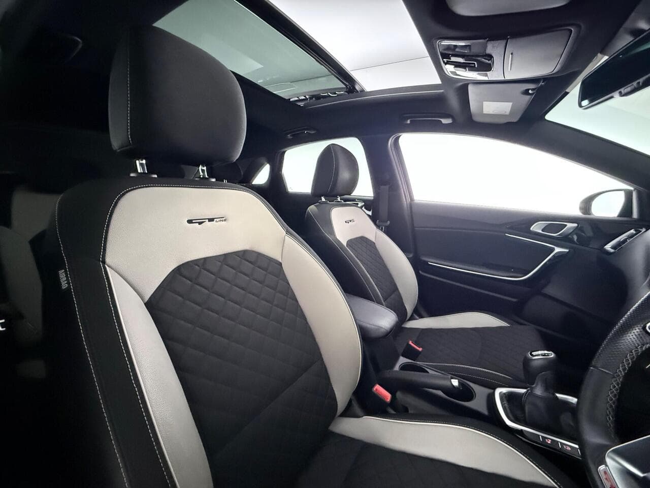 Kia Ceed thumbnail Seat Driver