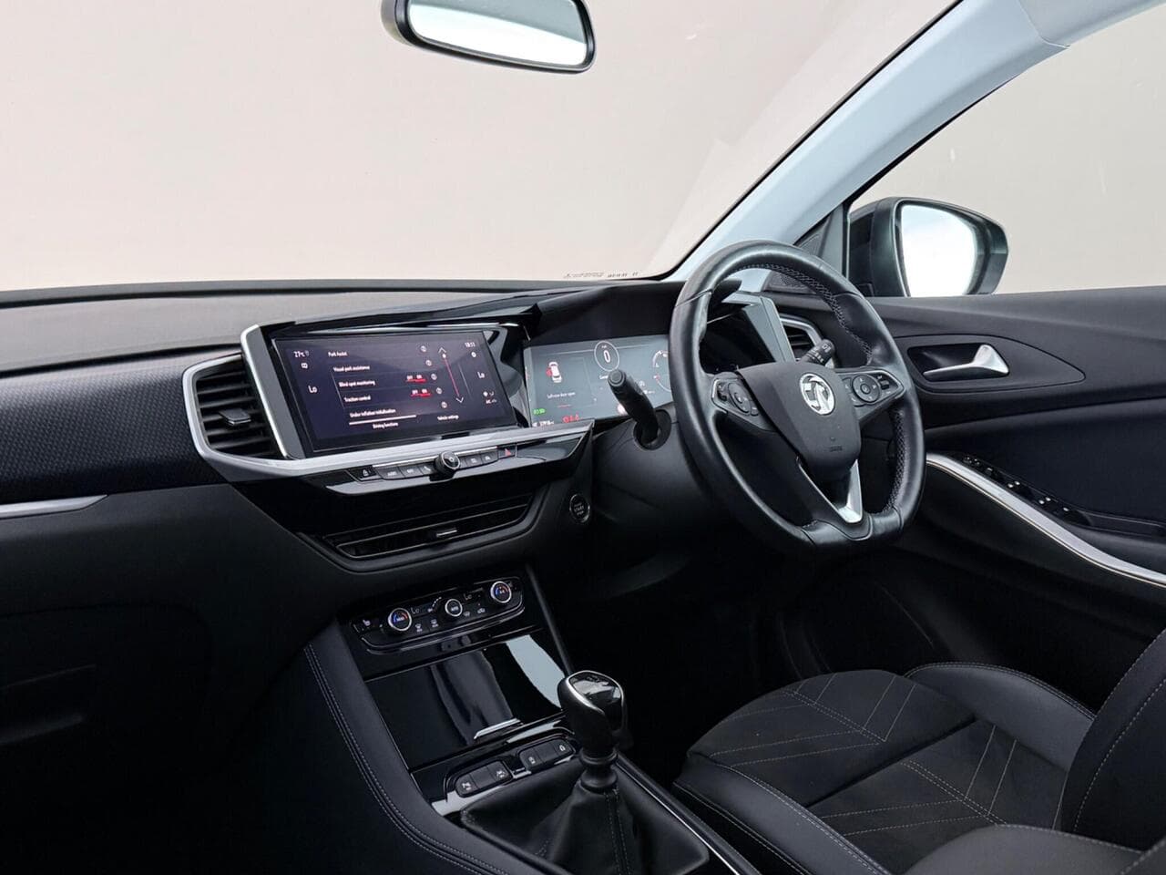 Vauxhall Grandland thumbnail Interior Front