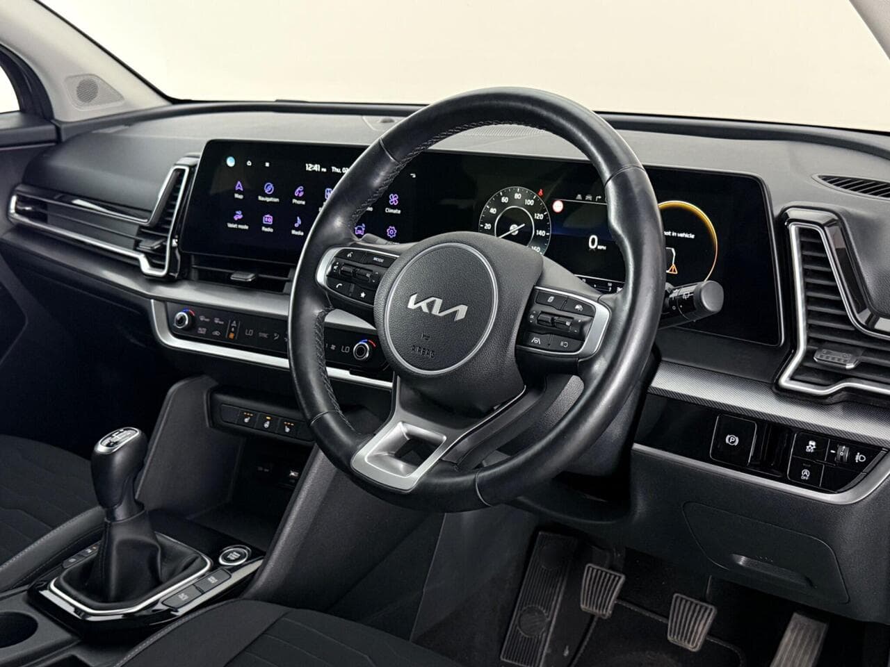 Kia Sportage thumbnail Steering Wheel