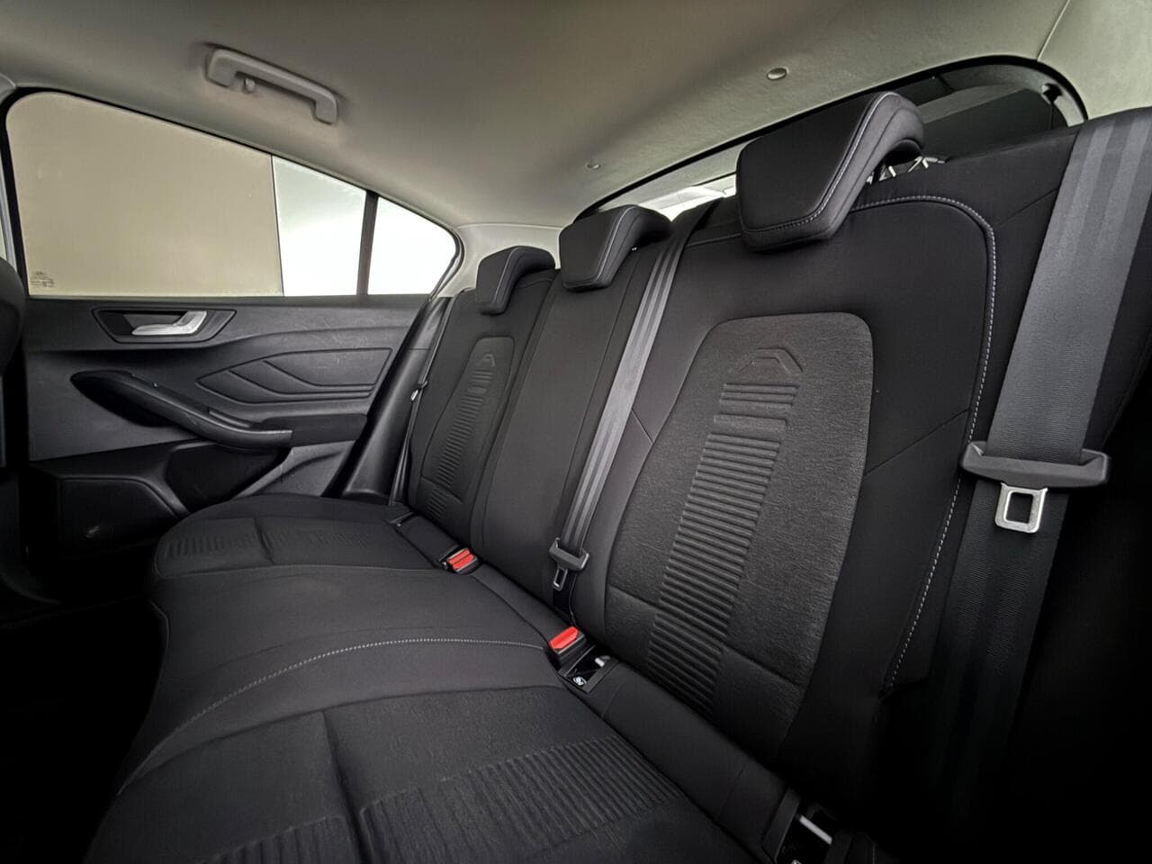 Ford Focus thumbnail Seats Rear