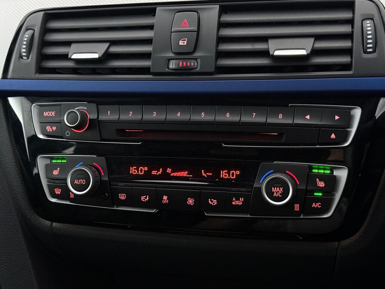 BMW 3 Series Gran Turismo thumbnail Infotainment System