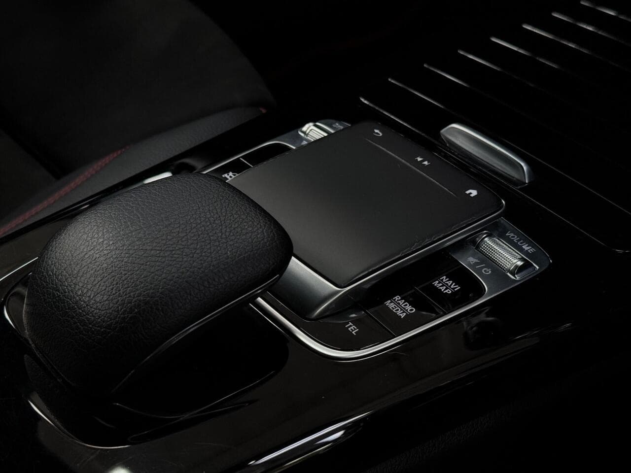 Mercedes-Benz A Class thumbnail Misc Controls
