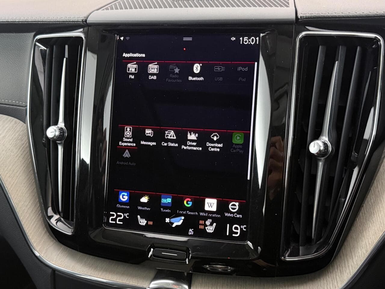Volvo XC60 thumbnail Infotainment System
