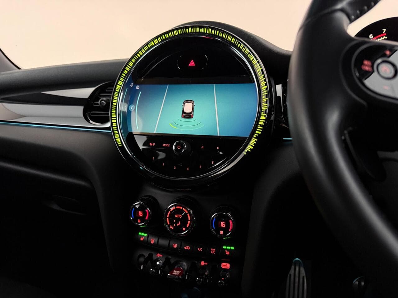 MINI Hatch thumbnail Inconclusive