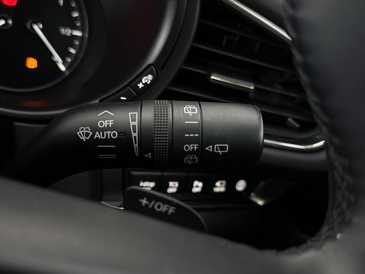 Mazda CX-30 thumbnail Misc Controls
