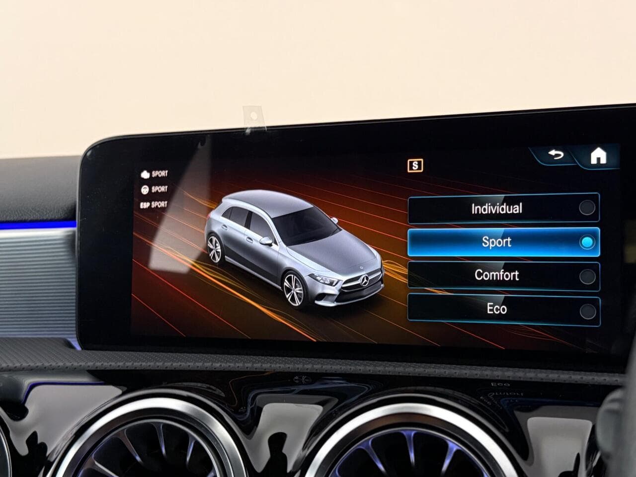 Mercedes-Benz A Class thumbnail Infotainment System
