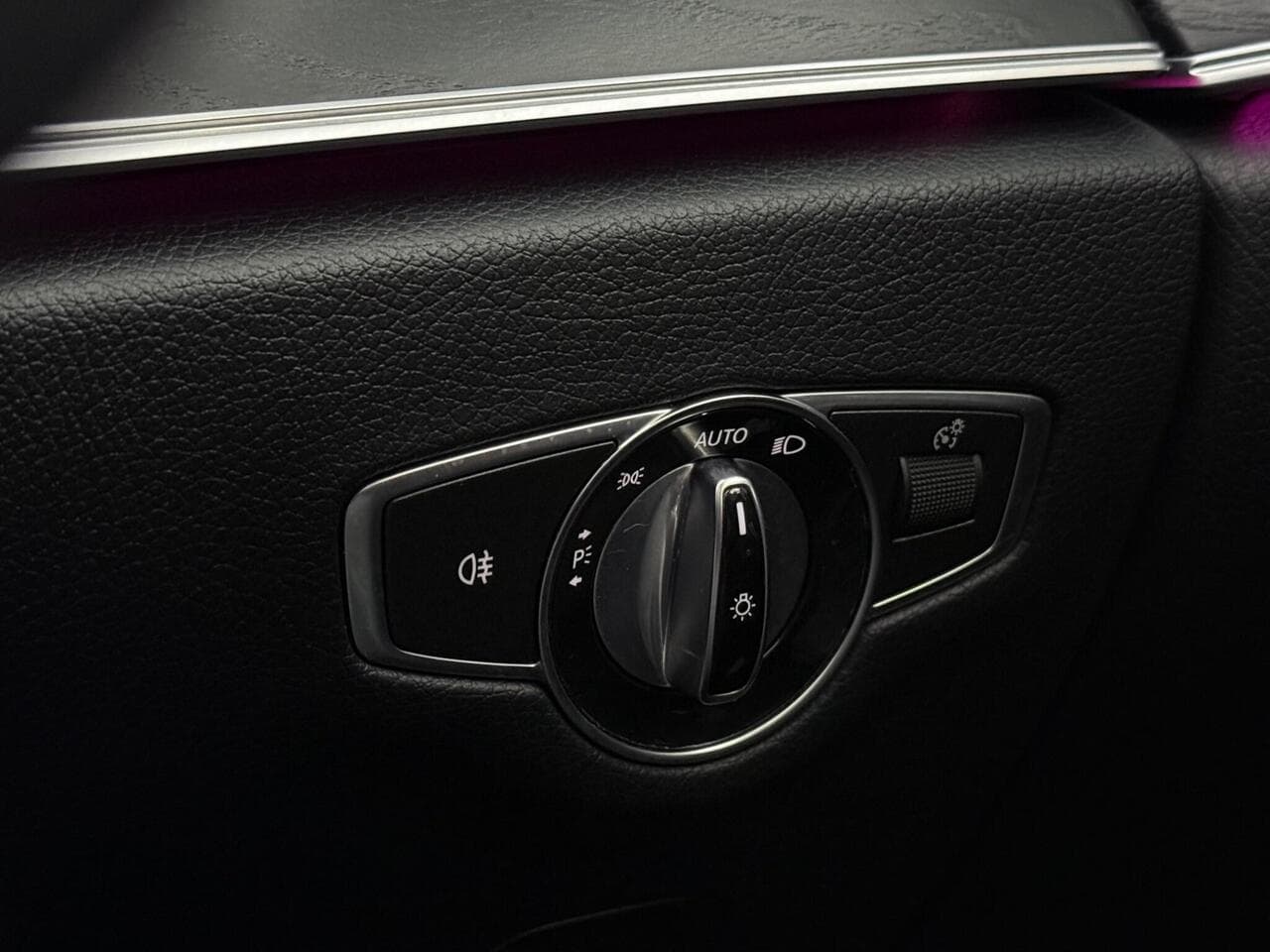 Mercedes-Benz E Class thumbnail Misc Controls