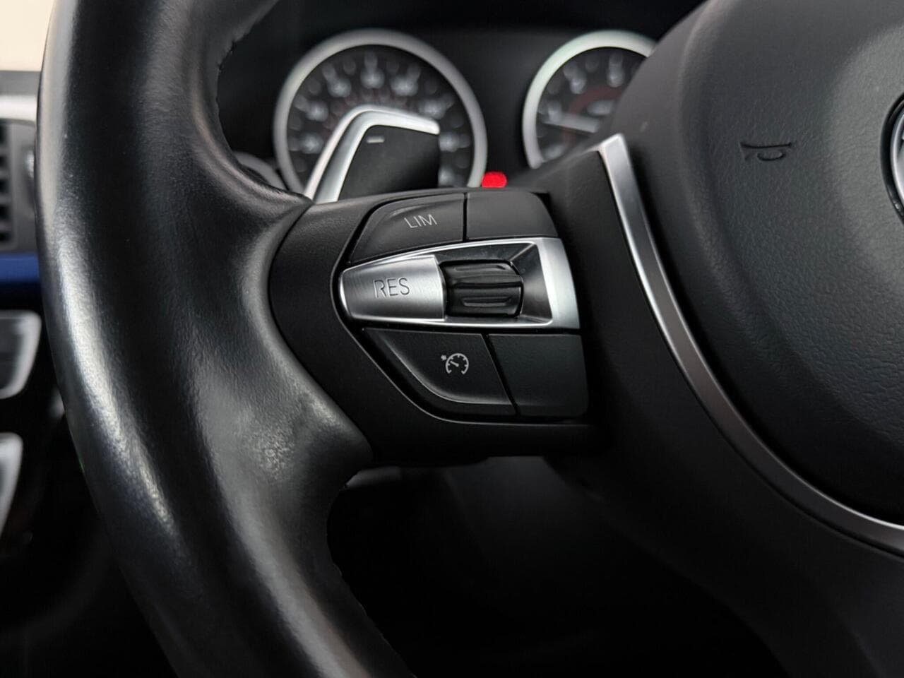 BMW 4 Series Gran Coupe thumbnail Misc Controls