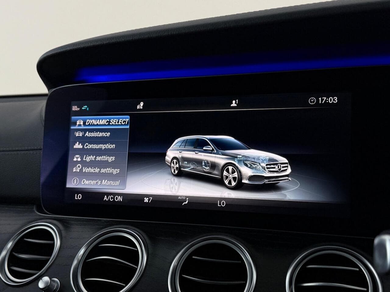 Mercedes-Benz E Class thumbnail Infotainment System