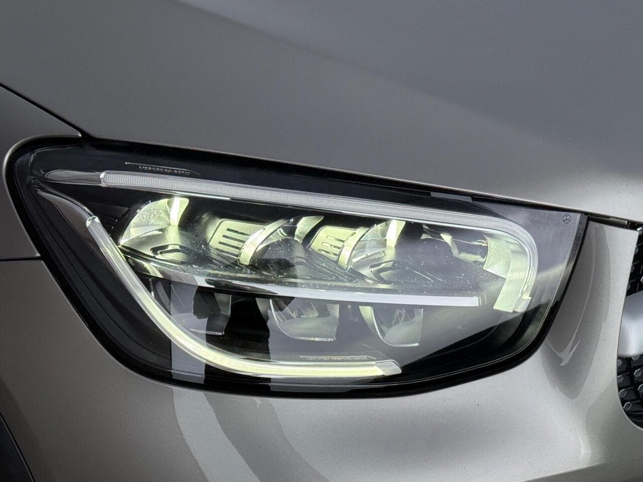 Mercedes-Benz GLC thumbnail Lights Front
