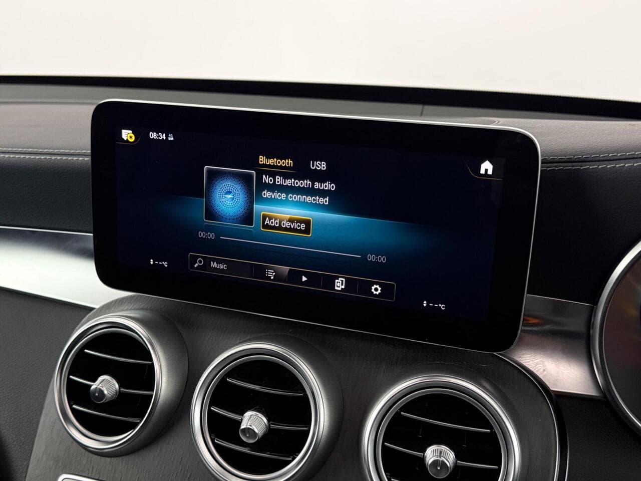 Mercedes-Benz GLC thumbnail Infotainment System