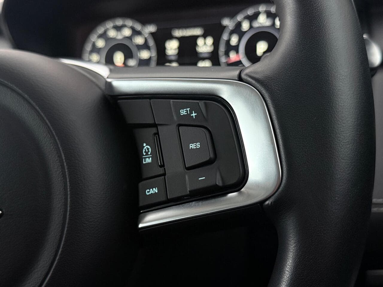Jaguar E-PACE thumbnail Misc Controls