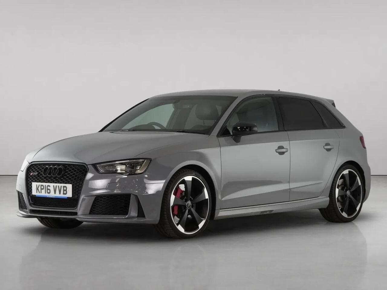 Audi RS3 thumbnail Front Left