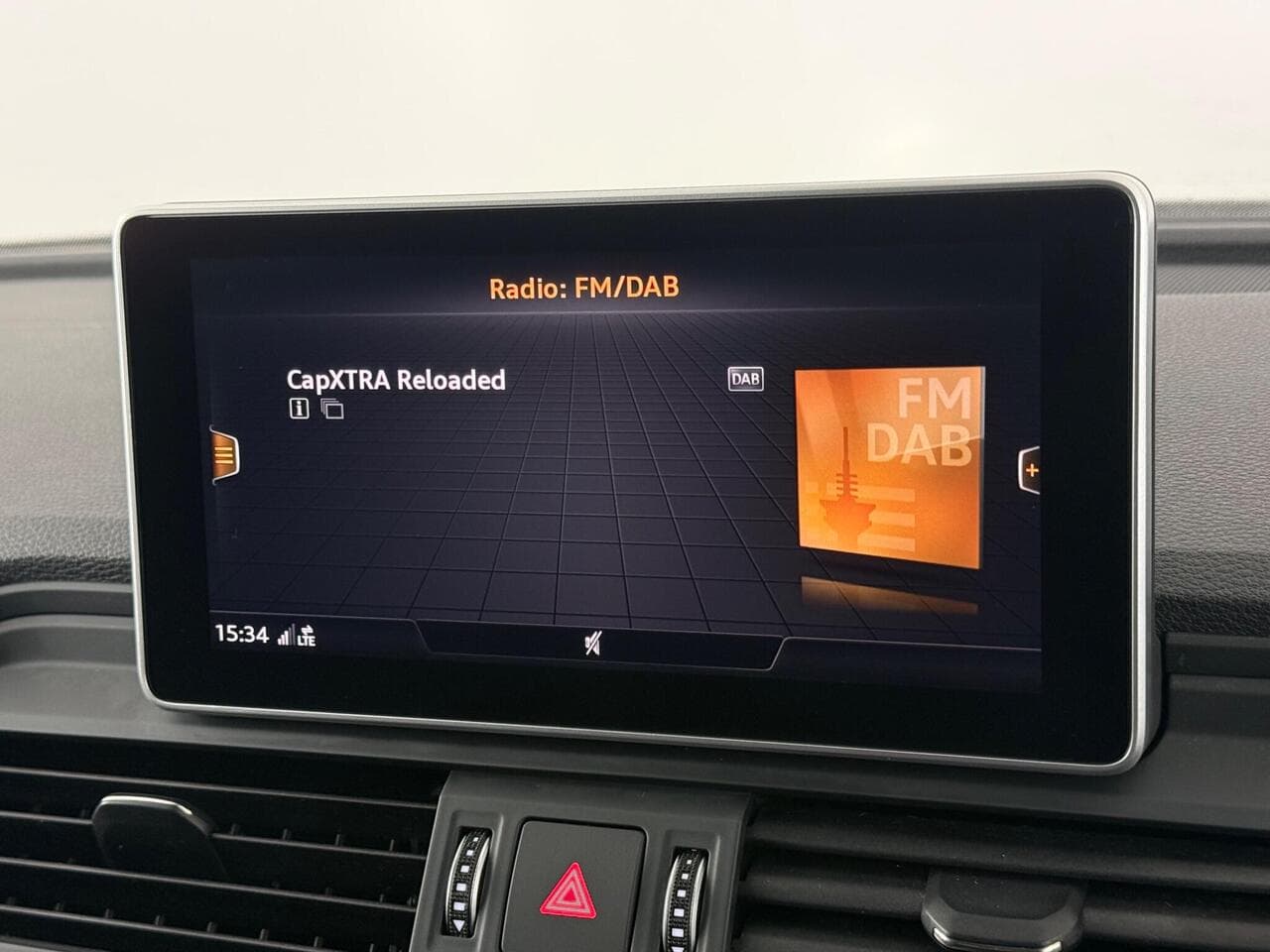 Audi Q5 thumbnail Infotainment System