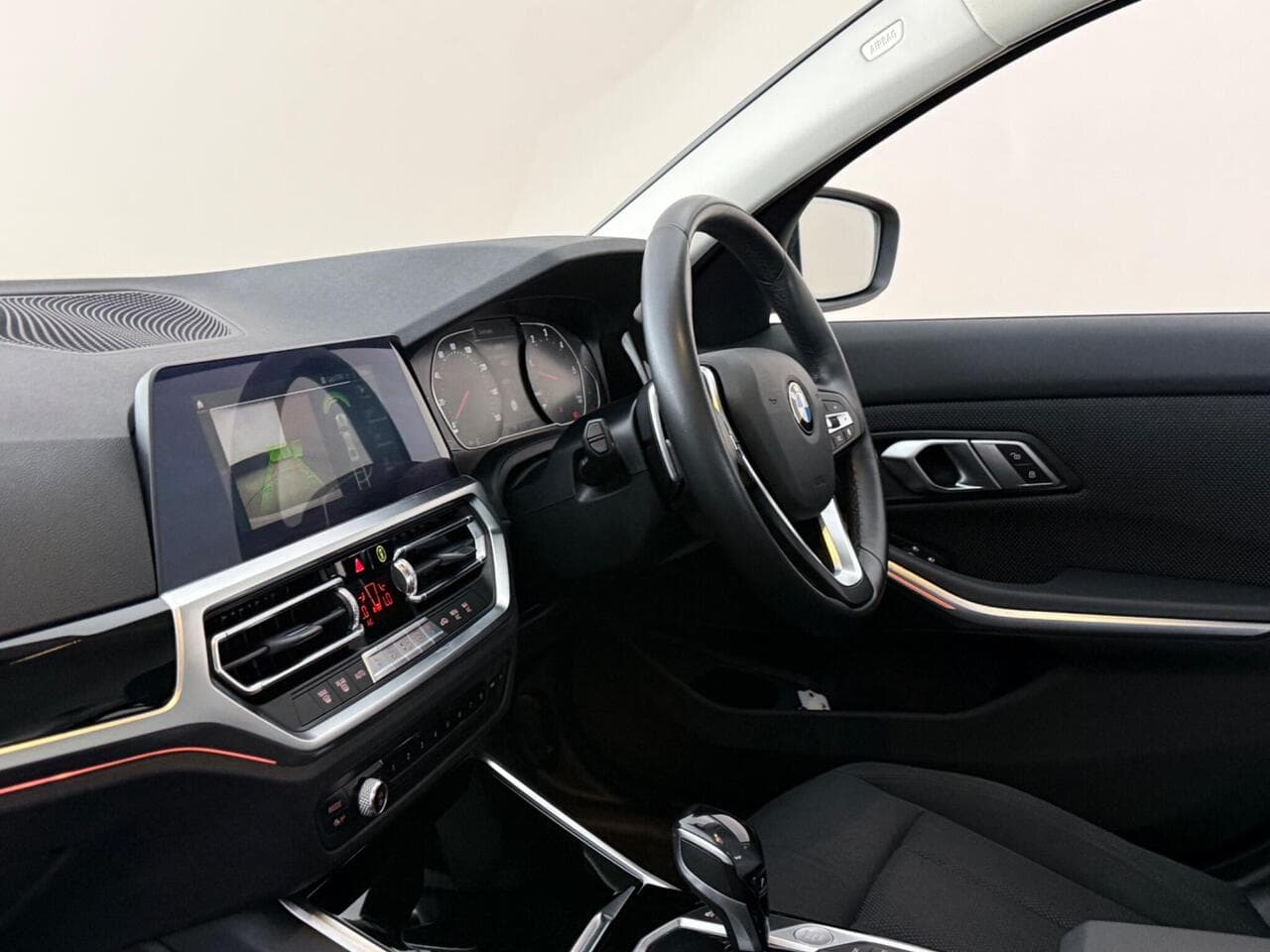 BMW 3 Series thumbnail Interior Front