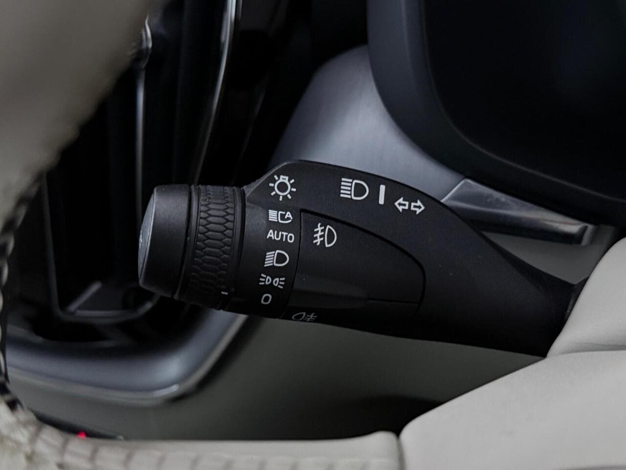 Volvo XC60 thumbnail Misc Controls