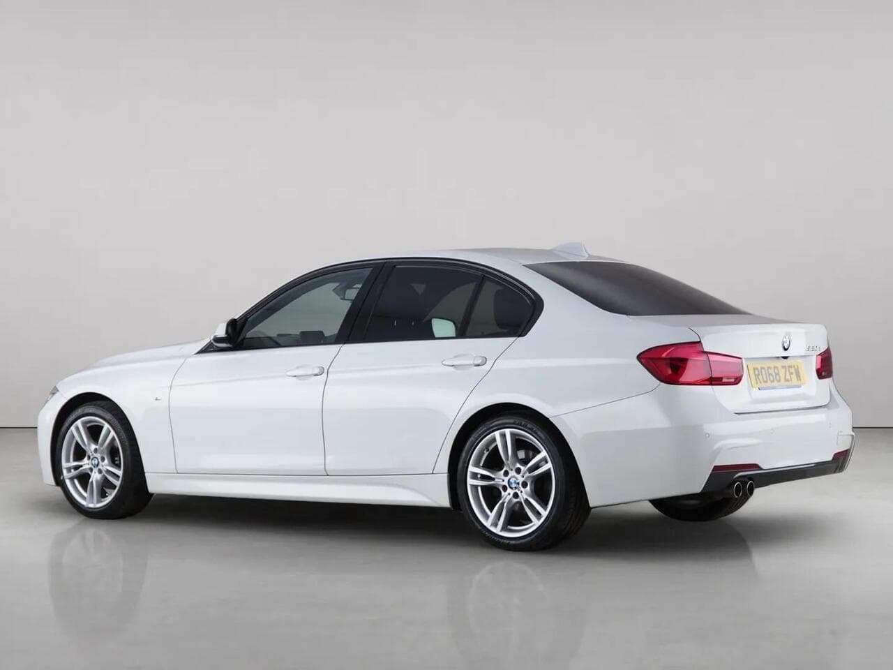 BMW 3 Series thumbnail Rear Left