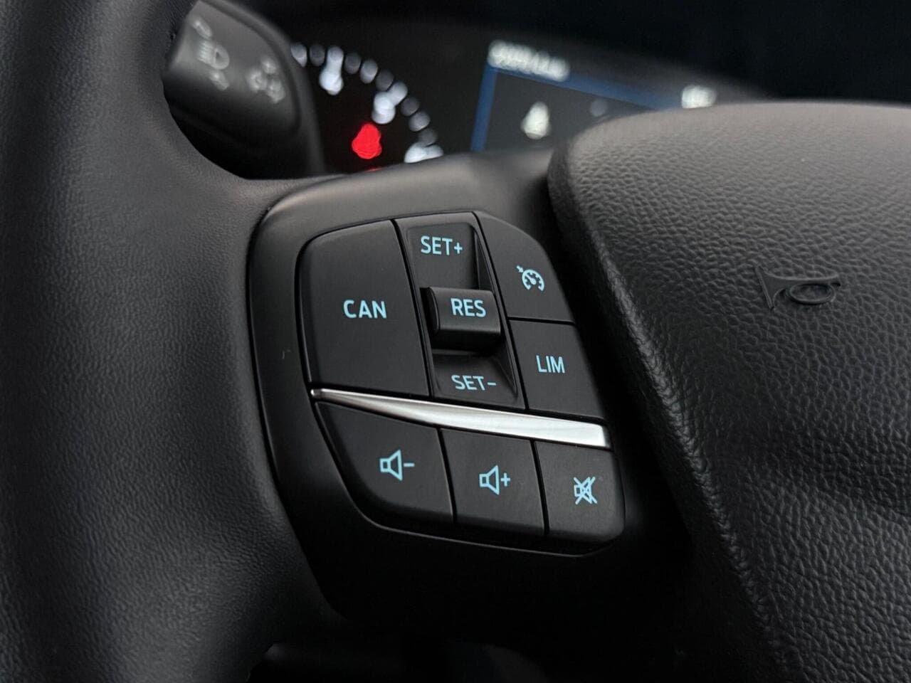 Ford Focus thumbnail Misc Controls