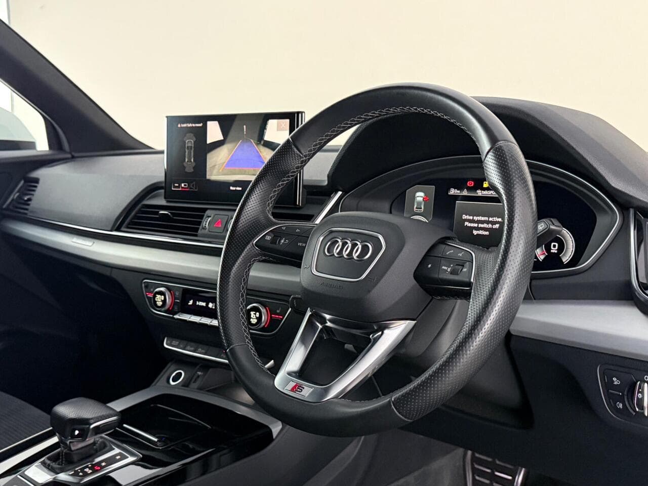 Audi Q5 thumbnail Interior Front