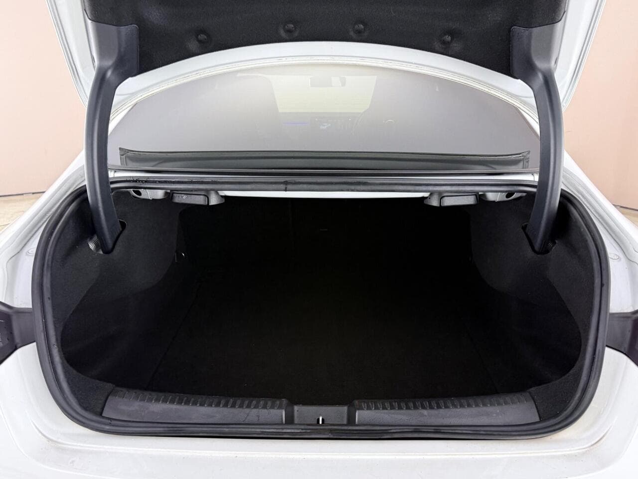 Mercedes-Benz CLA thumbnail Boot