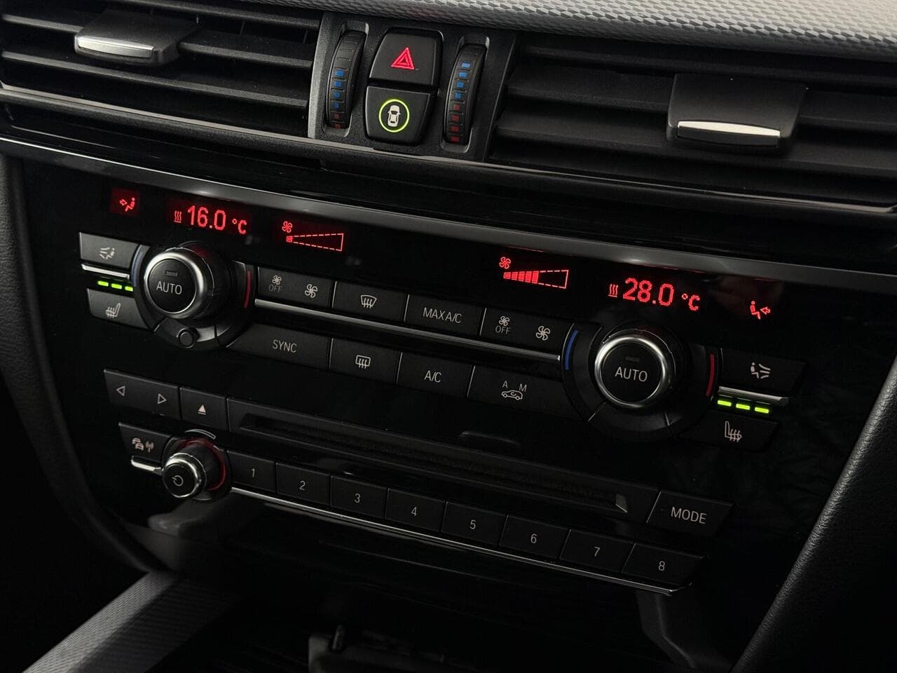 BMW X5 thumbnail Infotainment System