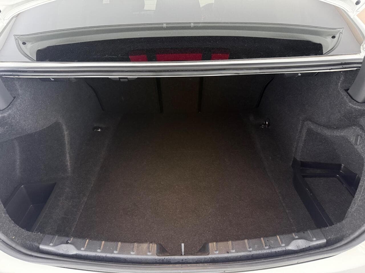 BMW 3 Series thumbnail Boot