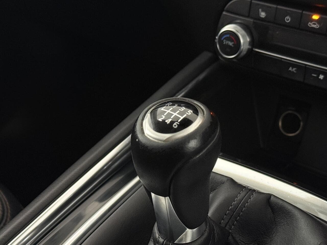 Mazda CX-5 thumbnail Interior Front