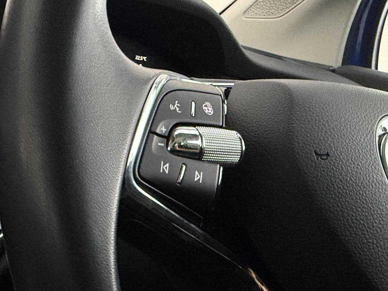 Skoda Enyaq thumbnail Misc Controls