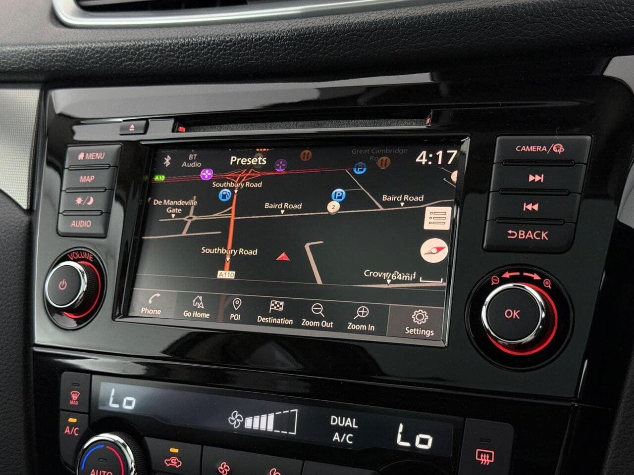 Nissan Qashqai thumbnail Infotainment System