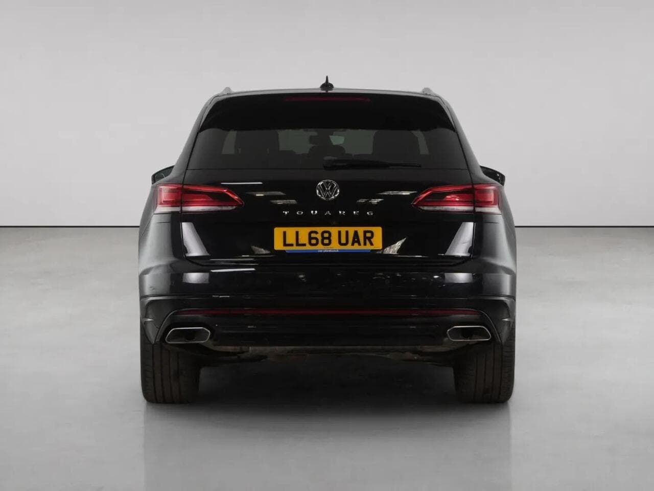 Volkswagen Touareg thumbnail Rear