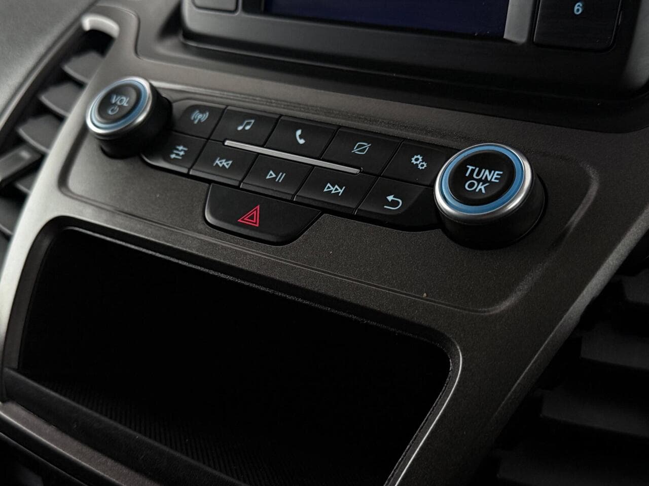 Ford Transit Connect thumbnail Misc Controls