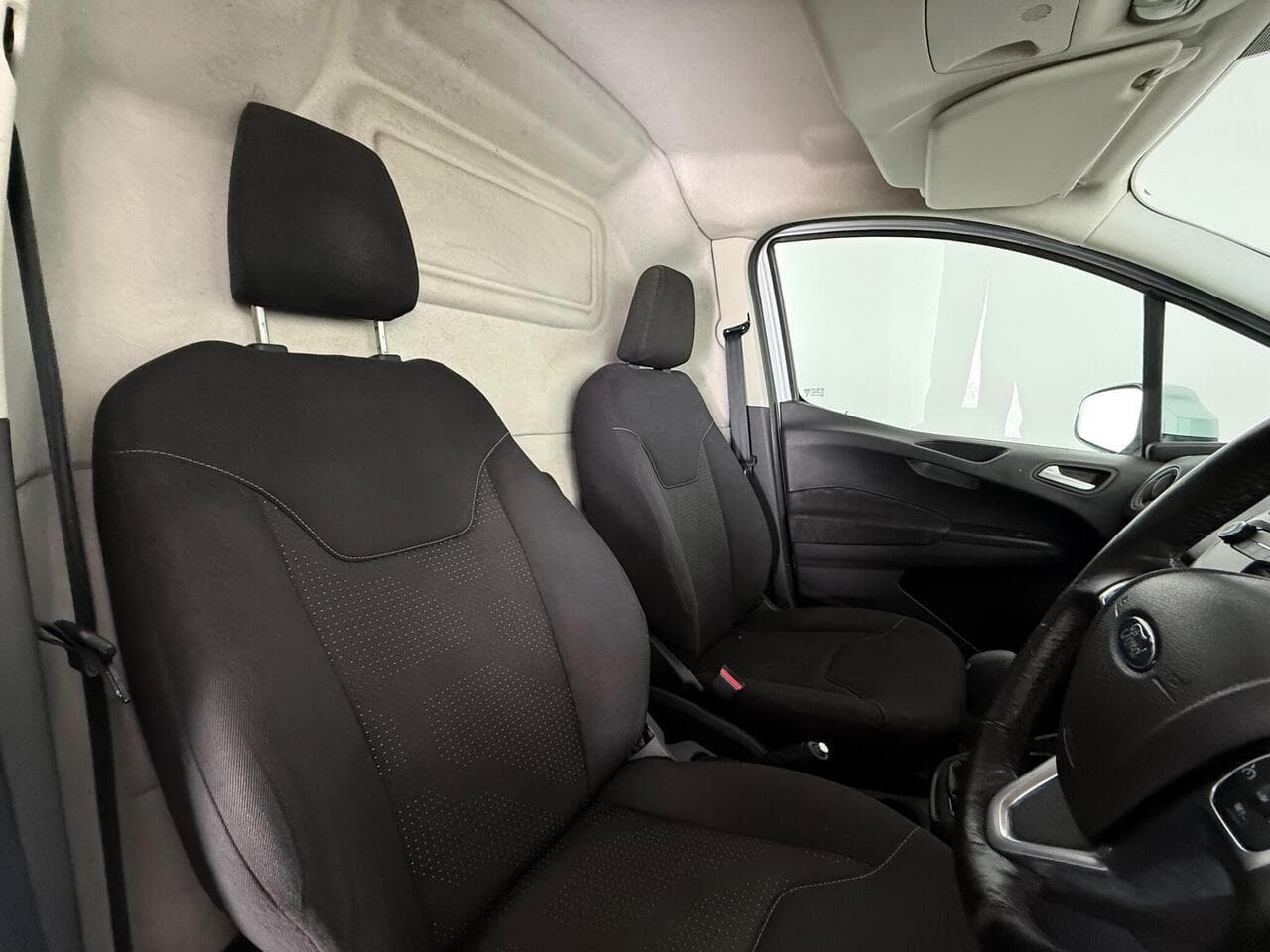 Ford Transit Courier thumbnail Seat Driver