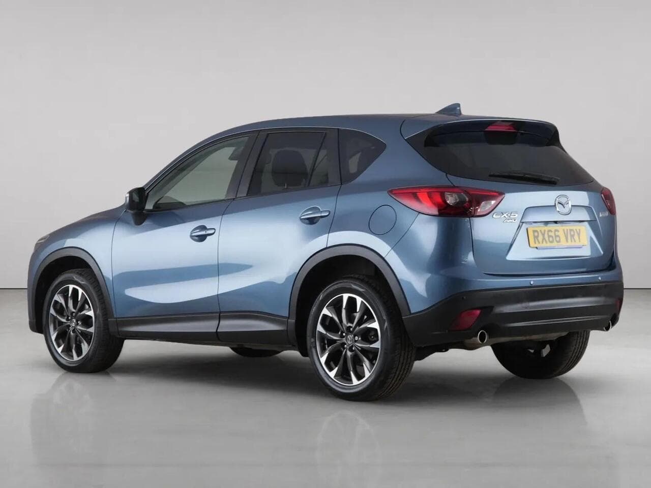 Mazda CX-5 thumbnail Rear Left