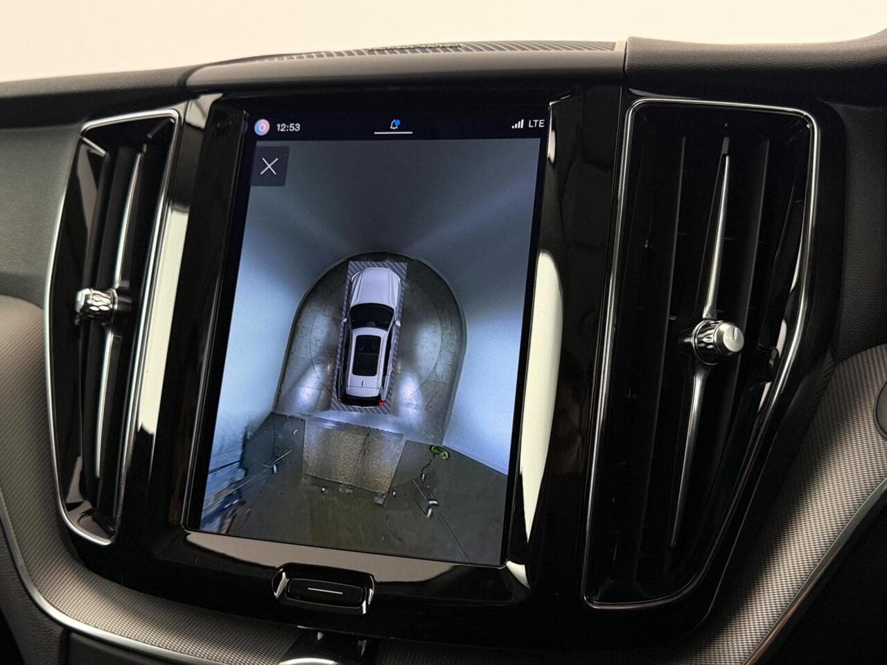 Volvo XC60 thumbnail Infotainment System