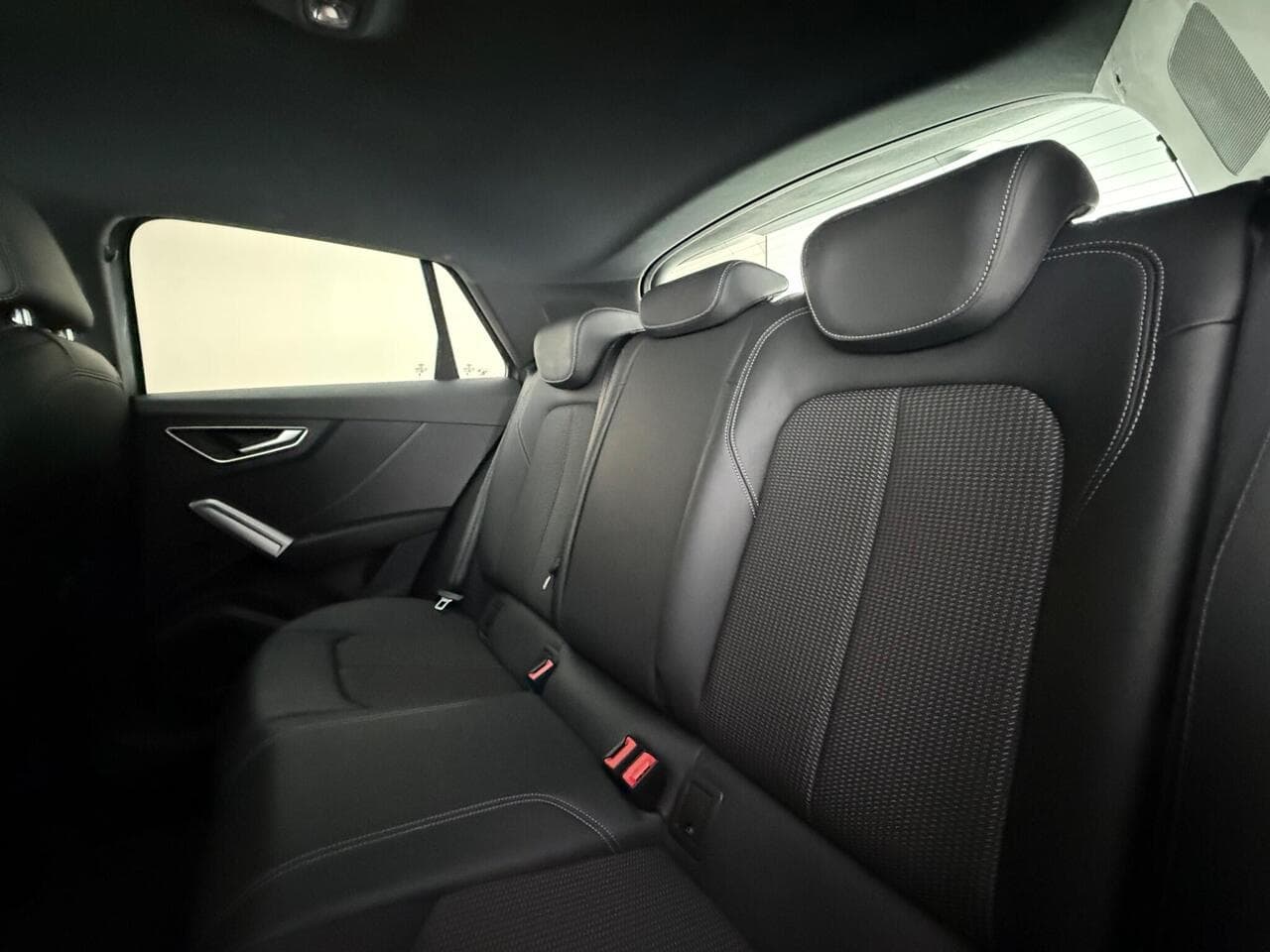 Audi Q2 thumbnail Seats Rear