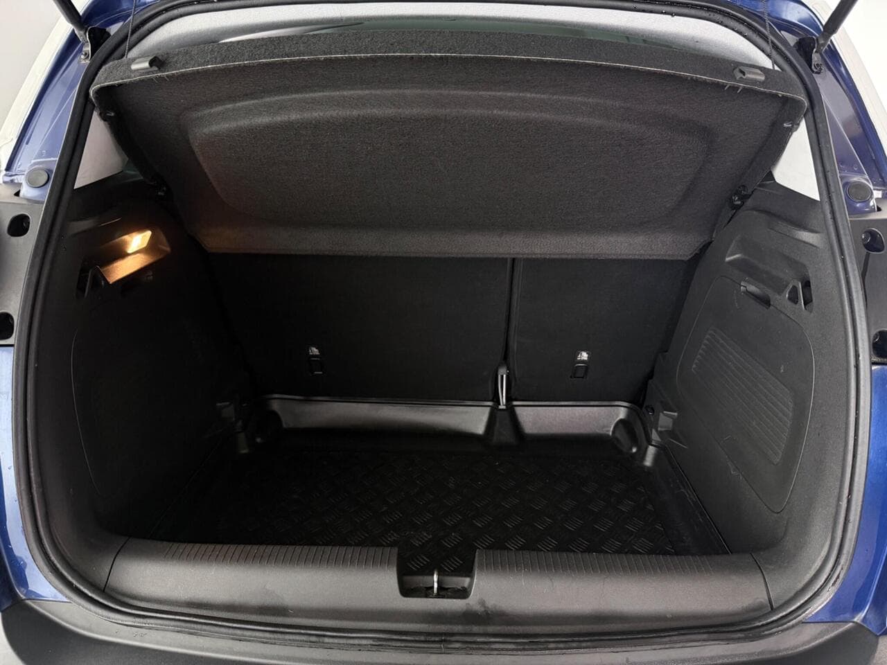 Vauxhall Crossland X thumbnail Boot
